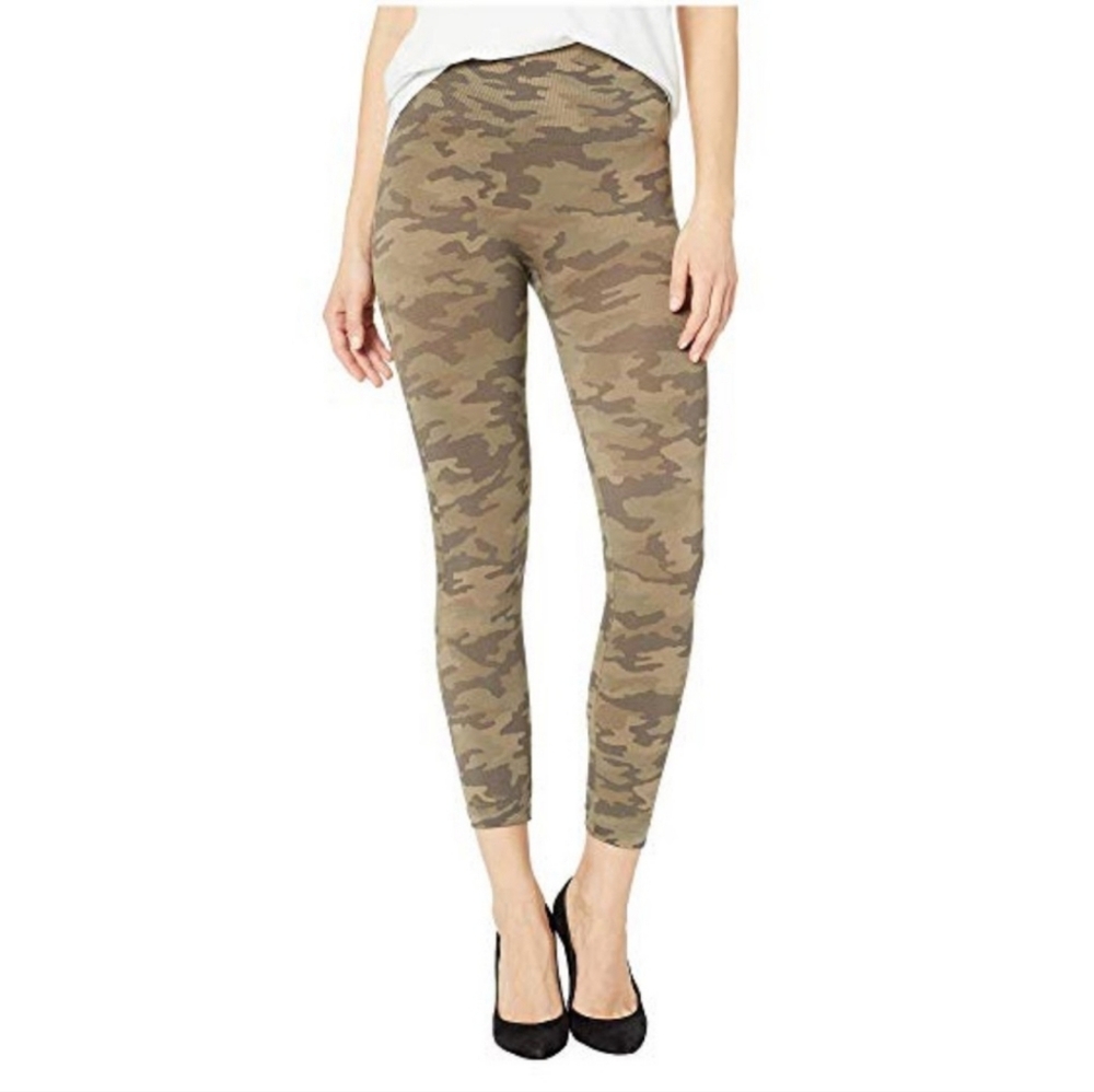 Spanx Seamless Camo Leggings Size‎ 1X in Desert Sand